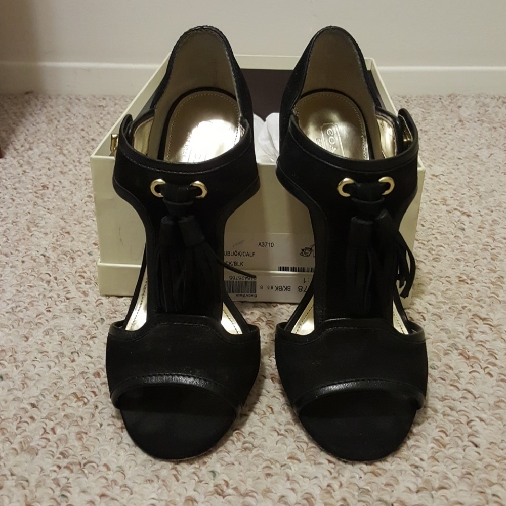 Women's shoes